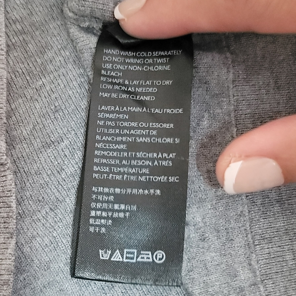Anthropologie Grey Mary Knit Pullover Sweater, M, Crew Neck W/ V-Cutout - Picture 11 of 11